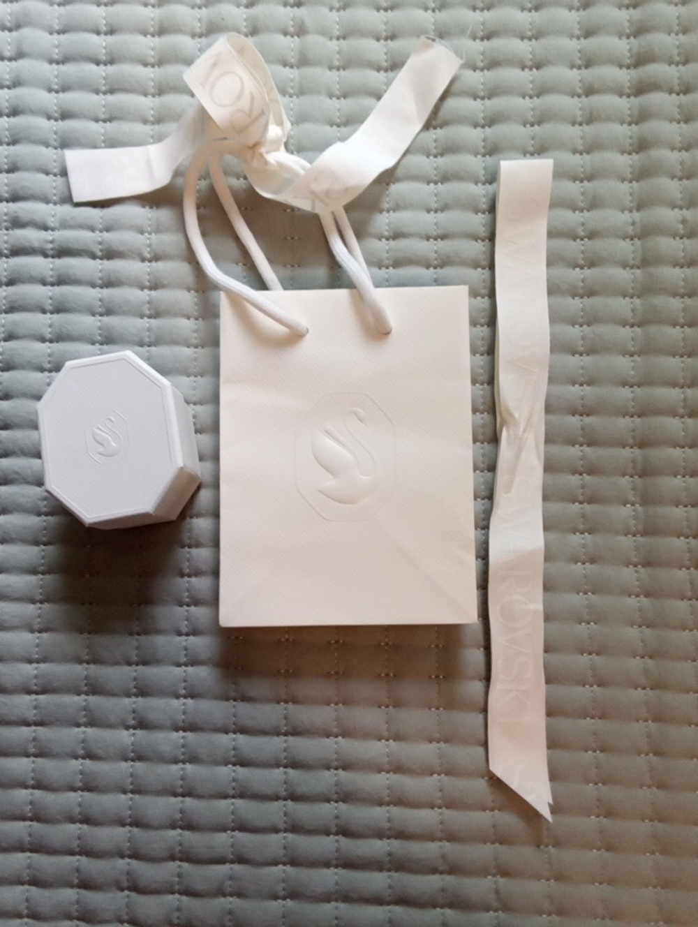 Swarovski Cream Embossed Gift Bag & Box Set